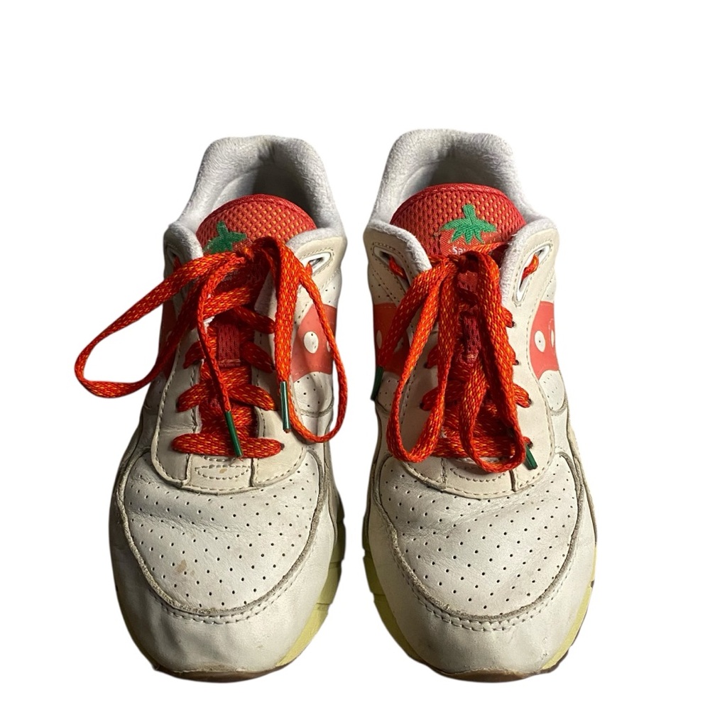 Saucony Unisex Shadow 6000 New York Cheesecake Sneakers
